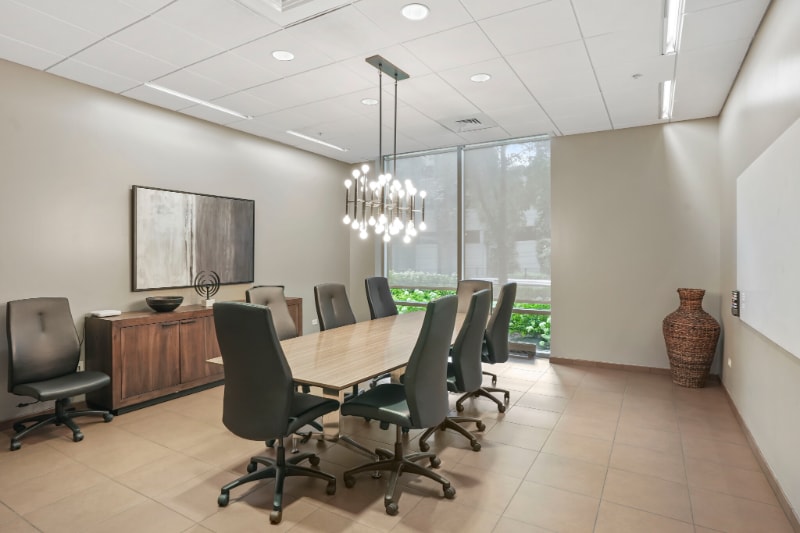 Building Photo - 902 S Clark St