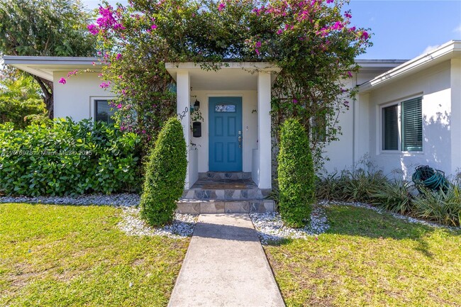 Primary Photo - 5920 SW 46th St