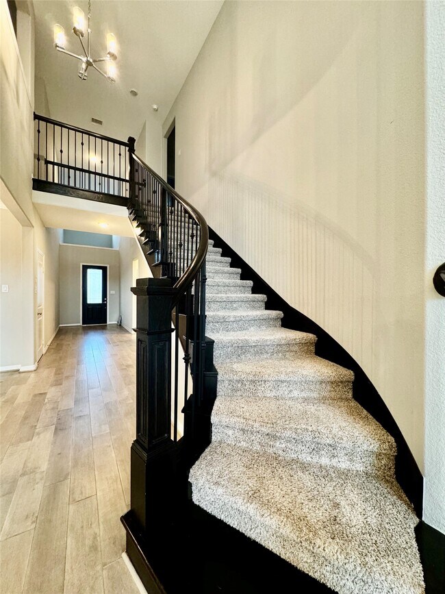 Building Photo - 28622 Monarch Cliffs Dr