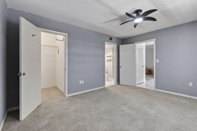 Building Photo - 3150 Meridian Way S