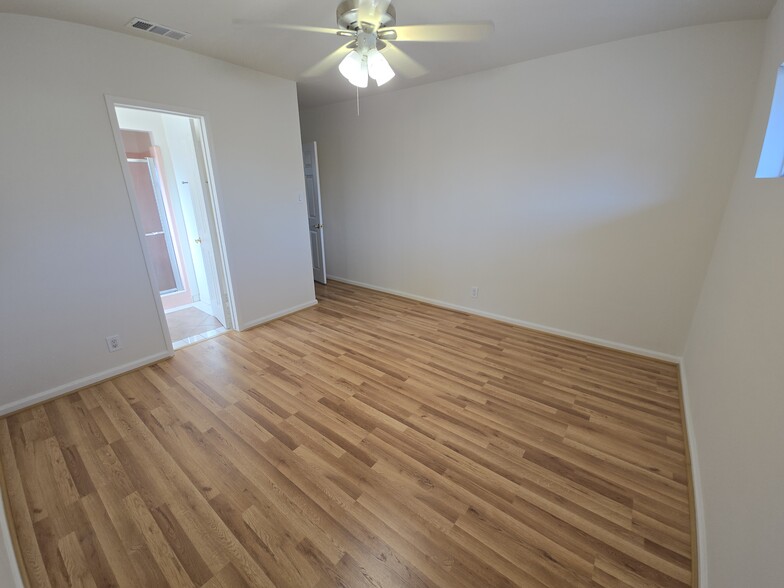 mbr - 7637 N Claybeck Ave