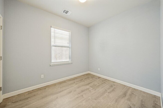 Building Photo - 138 Wainscot Oak Wy