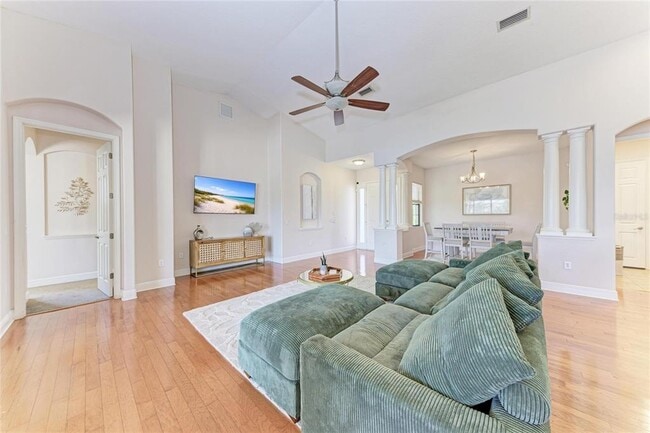 Building Photo - 14325 Sundial Pl