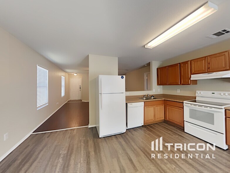 Building Photo - 1712 Vineridge Ln