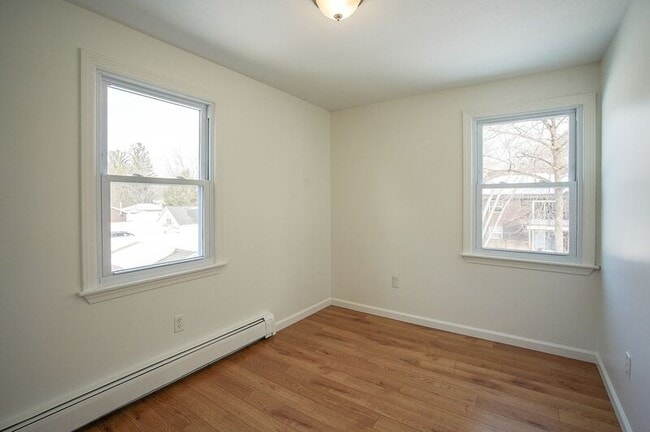 Building Photo - 29 Crown St