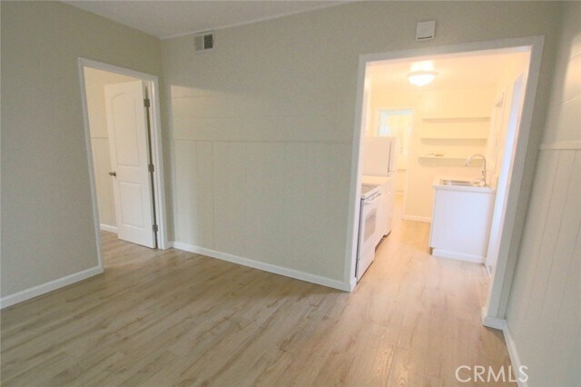 Building Photo - 126 8th St