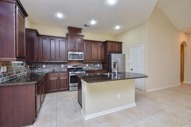 Building Photo - 23322 Del Rosso St