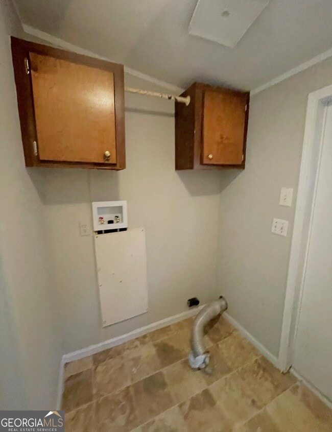 Building Photo - 249 Oakleigh Dr