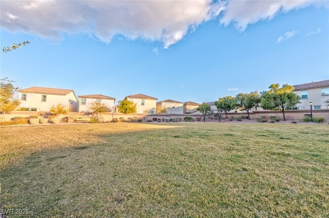 Building Photo - 9130 Cocowoods Pl