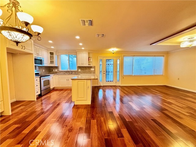 Building Photo - 442 Avenida Sevilla