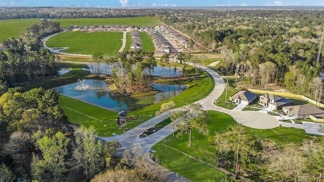 Building Photo - 40810 Hawthorne Glades St
