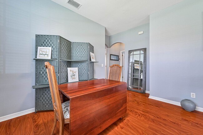 Building Photo - SHORT TERM (6.1 - 11.30) Gorgeous home in ...