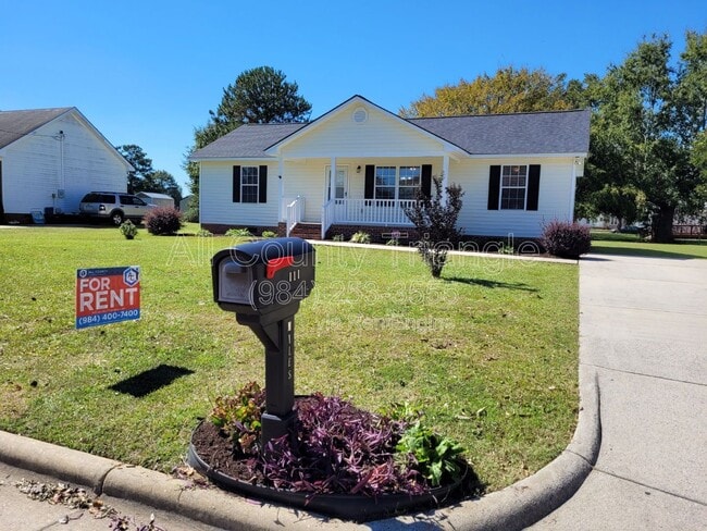 Building Photo - 111 Sunset Dr