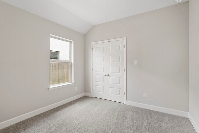 Building Photo - 27122 Butterfly Mint Ln