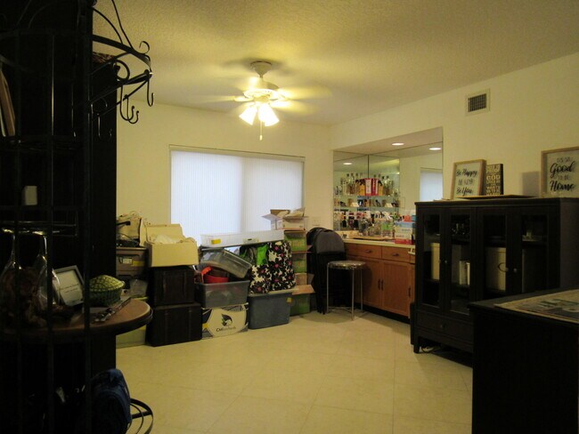 Building Photo - 2708 Black Oak Way