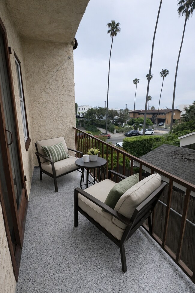 Building Photo - 211 N Vendome St