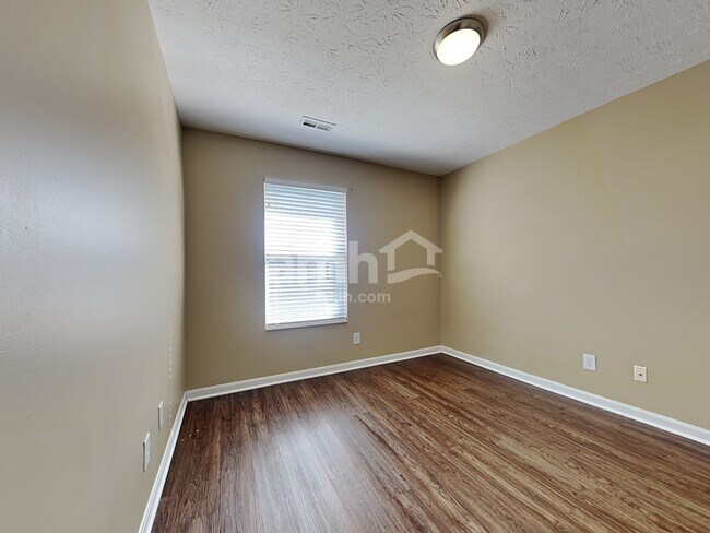 Building Photo - 1468 Vanderlyn Ct