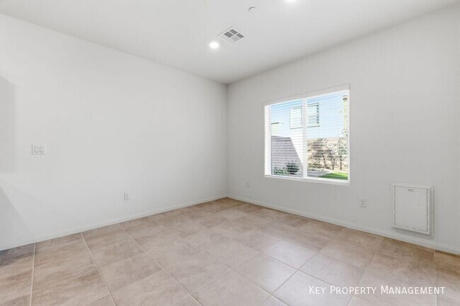 Building Photo - 4440 Bayley Skye Ave