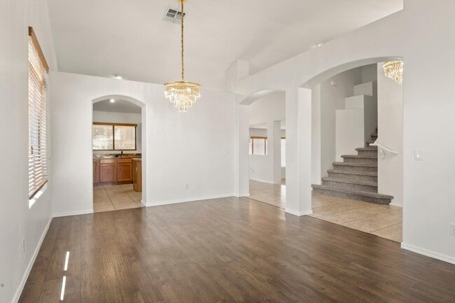 Building Photo - 3297 E Warbler Rd
