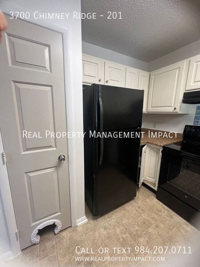 Building Photo - 3700 Chimney Ridge Pl