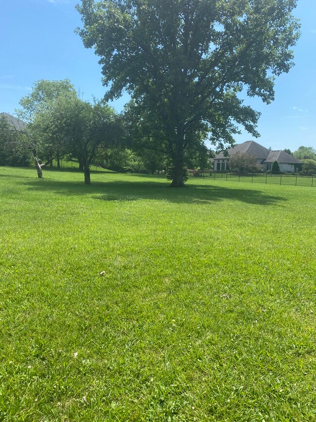 Building Photo - 1198 W. Social Row Rd.