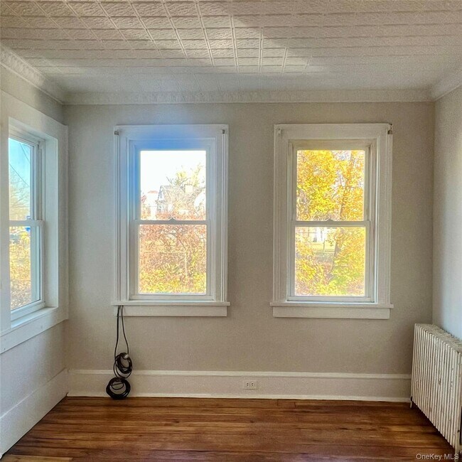 Building Photo - 140 Albany Ave