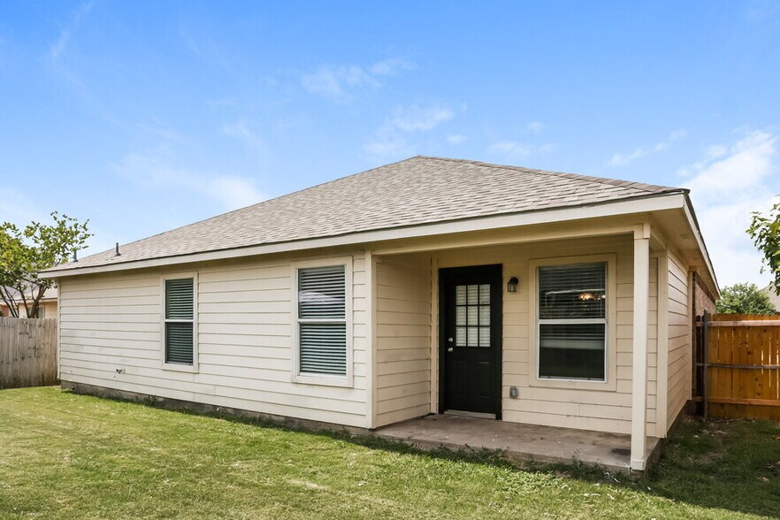 Building Photo - 344 Creekside Way