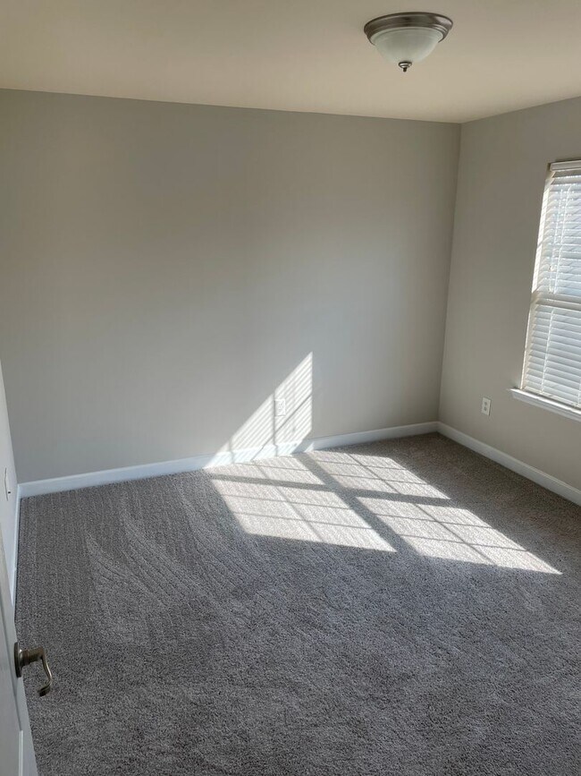 Building Photo - 5-Bedroom in Cabarrus County Schools with Fenced Yard