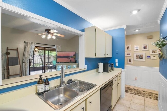 Building Photo - 512 Derby Dr