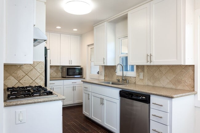 Building Photo - Spacious Single Family Home in Imperial Beach