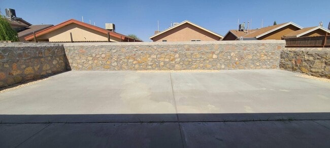 Building Photo - 10373 Valle del Mar Dr