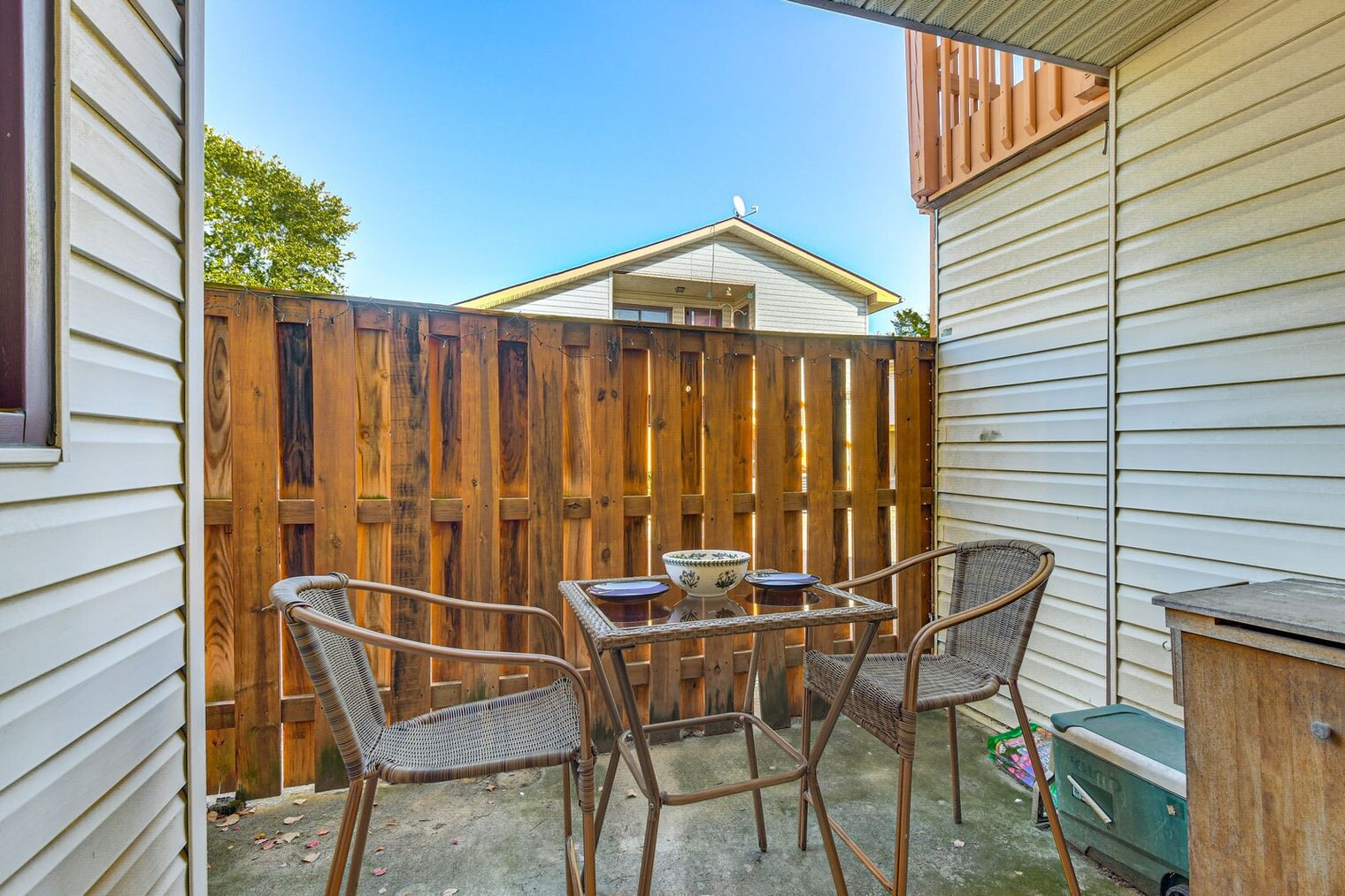 Building Photo - 8406 Mina Loma Ct