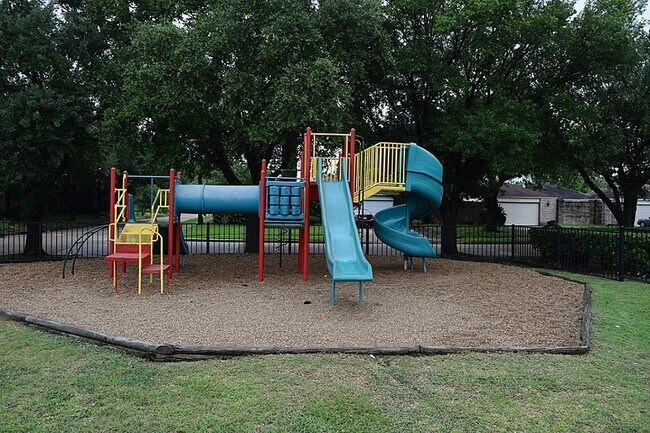 Building Photo - 16210 Olive Glen Dr