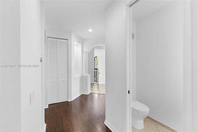 Building Photo - 1559 Passion Vine Cir