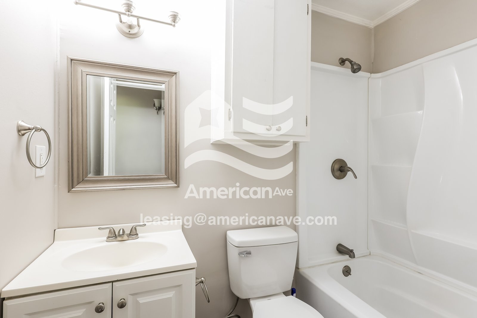 Building Photo - 471 Queen Theresa Ln