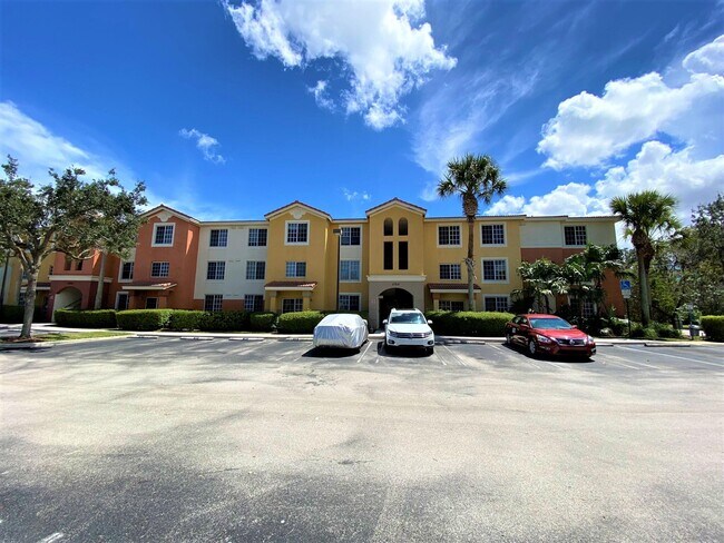 Building Photo - 6768 Heritage Grande