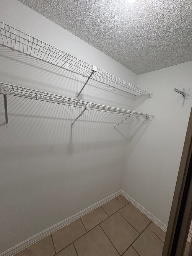 Building Photo - 316/318 Simpson St Duplex