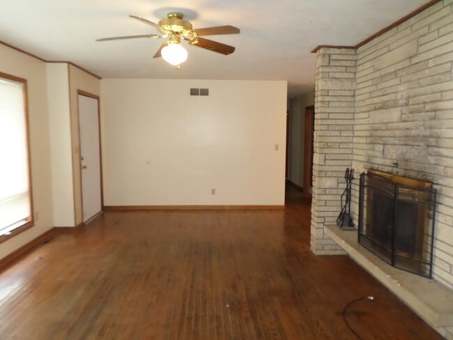 Building Photo - Privacy Fence and a Garage!