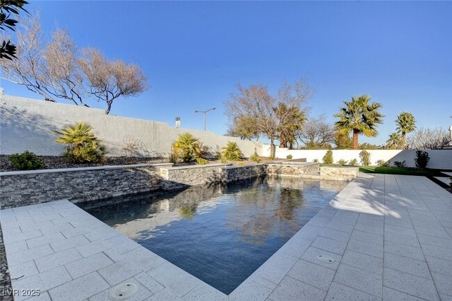 Building Photo - 10728 Elm Ridge Ave