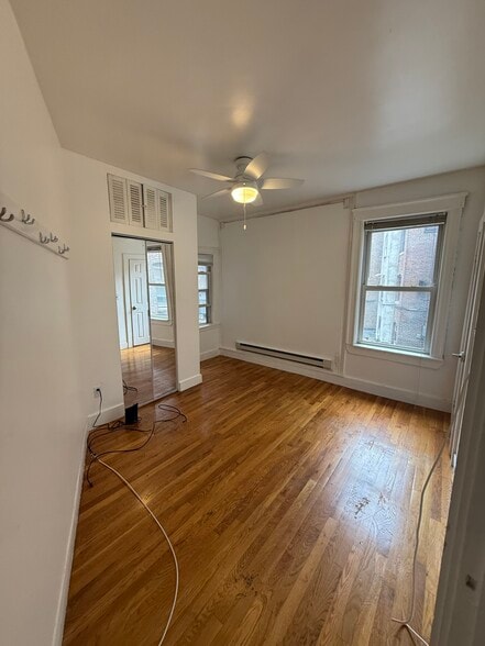 Building Photo - 16 Charter St