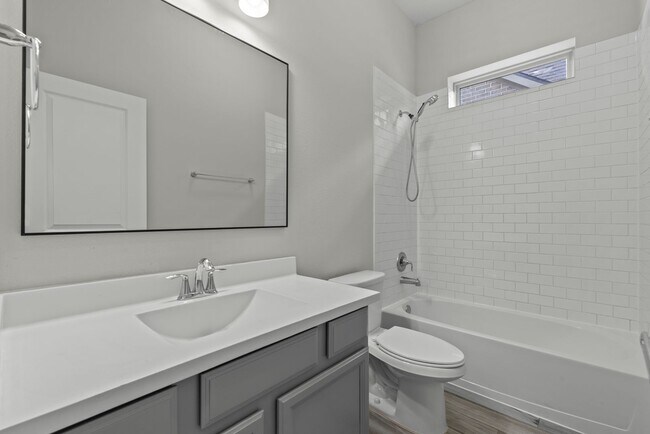 Building Photo - Come visit this beautiful home in the gate...