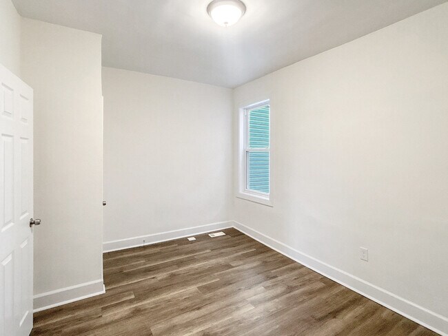 Building Photo - 2217 Riggs Ave
