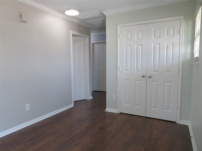 Building Photo - 3834 Granite Springs Ln