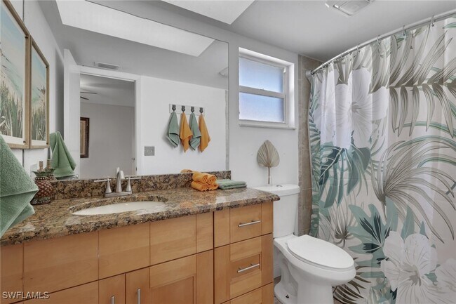 Building Photo - 1324 SW 1st Ave