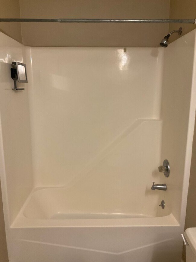 Building Photo - 708 Oxen Dr