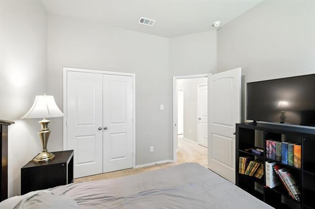 Building Photo - 221 Gardenia Dr