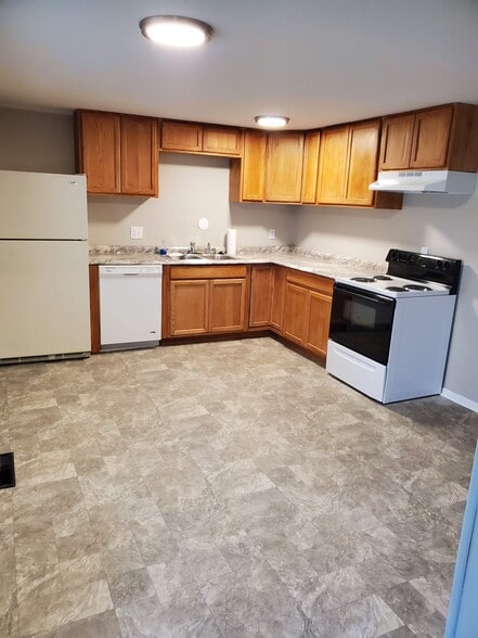 Building Photo - 3398 Reaver Ave