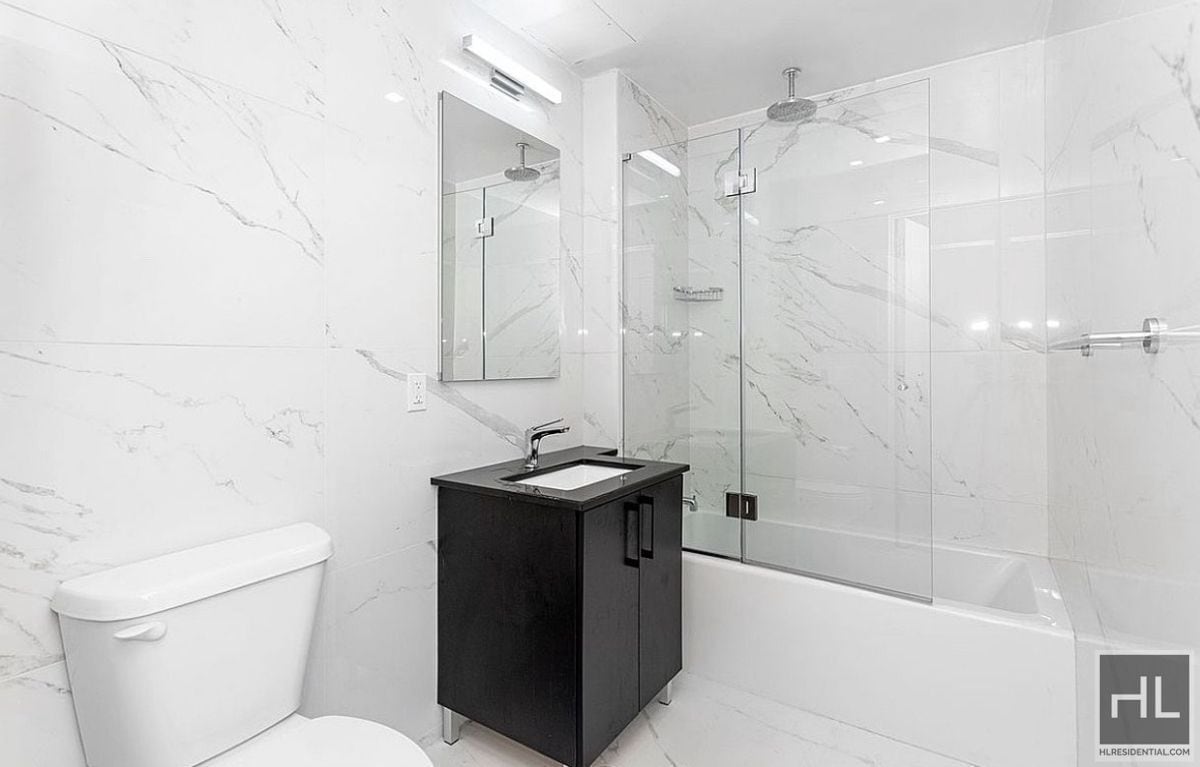 Building Photo - Stunning 1 bedroom in Riverdale