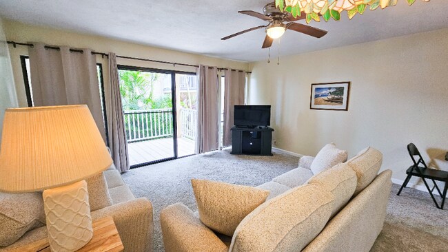 Building Photo - 75-6002-6002 Ali‘i Dr