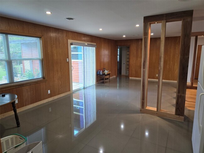 Building Photo - 6414 Neff St